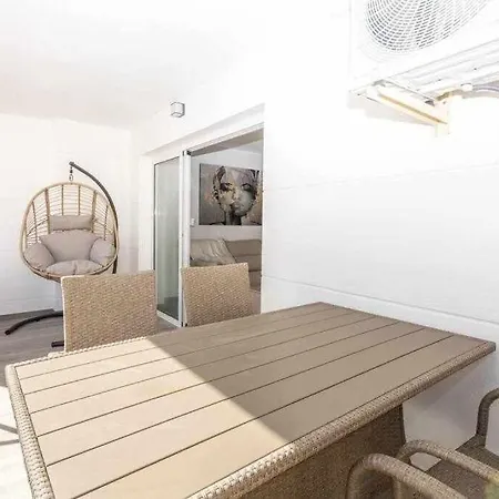 Miramar Junto Al Recinto Ferial De *