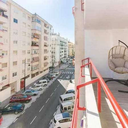 Miramar Junto Al Recinto Ferial De *