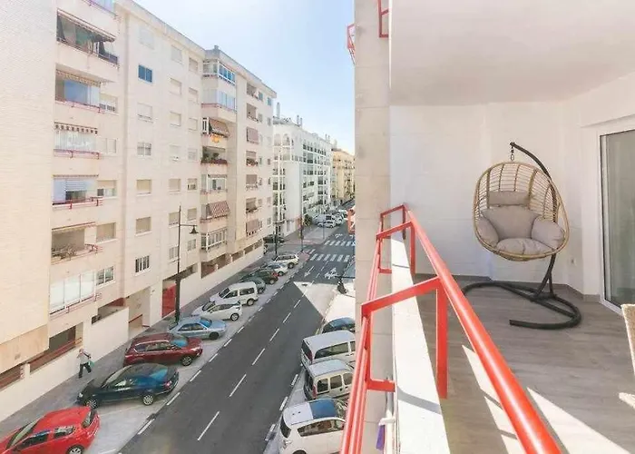 Miramar Junto Al Recinto Ferial De *