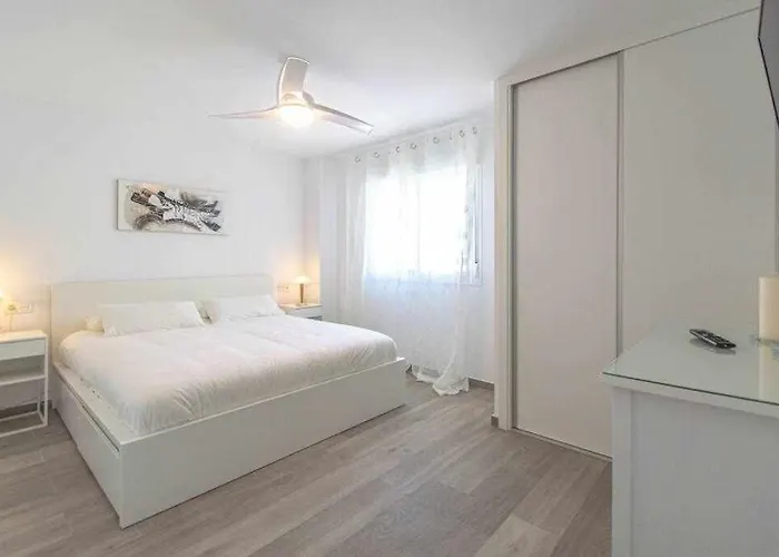 Miramar Junto Al Recinto Ferial De